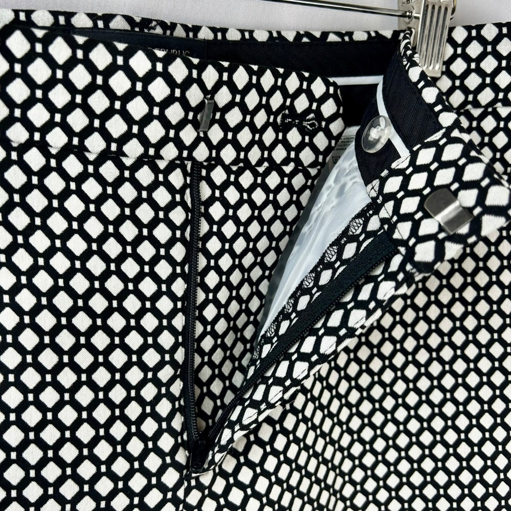 Banana Republic Factory Pants, Size 8, Sloan Crop Style, Diamond, Black White‎ - Picture 8 of 9
